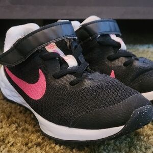 Kids nike sneakers